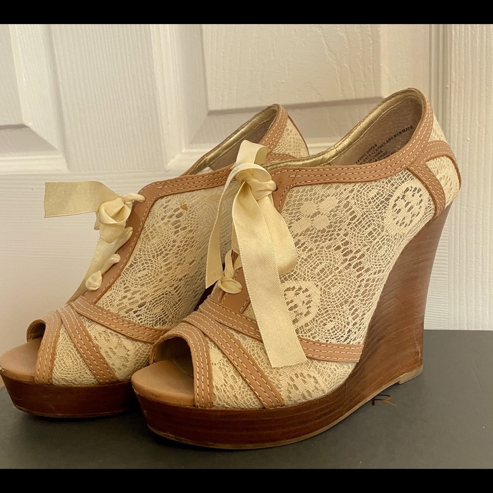Seychelles Wedges
